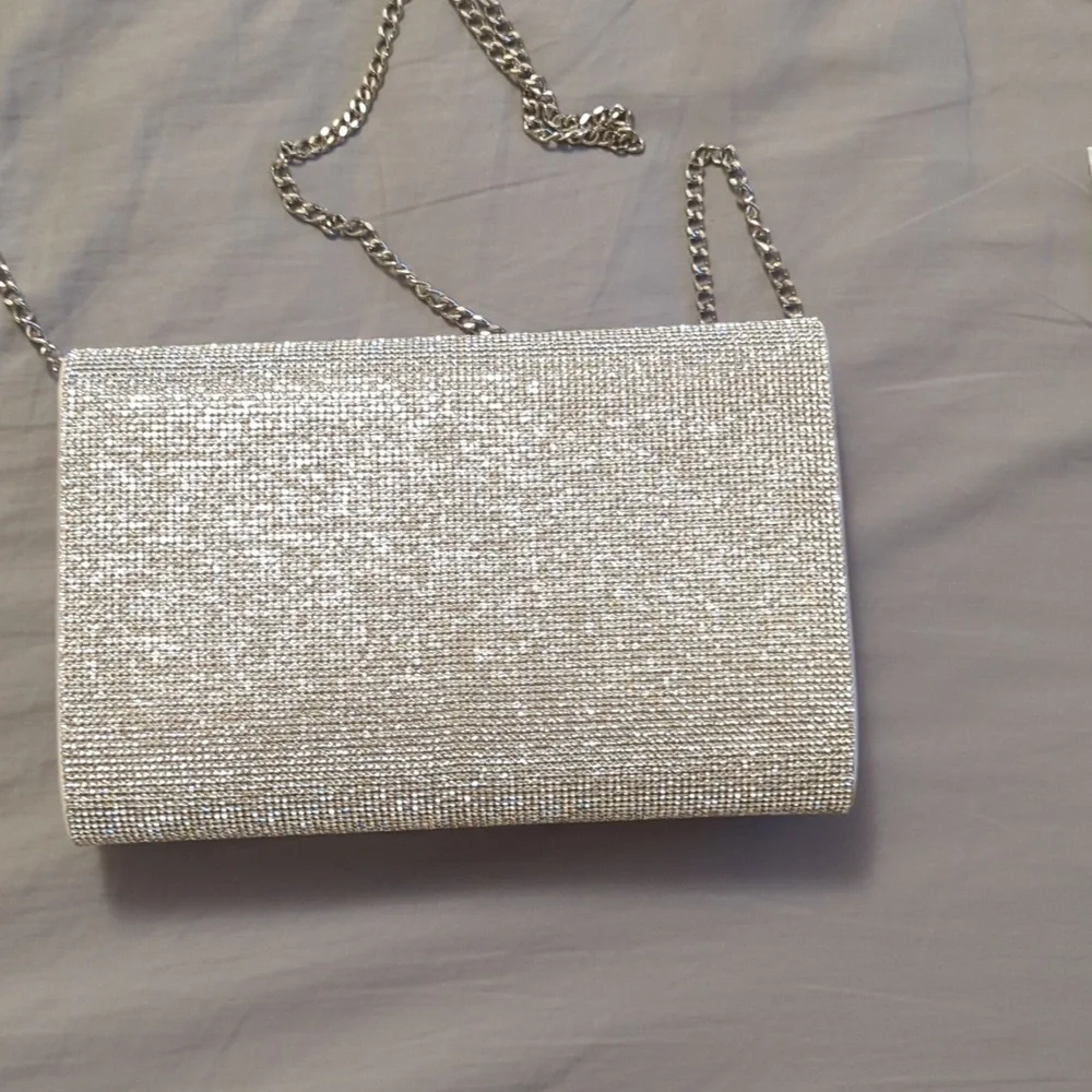 Aldo Heaven Crossbody Clutch - Picture 4 of 4
